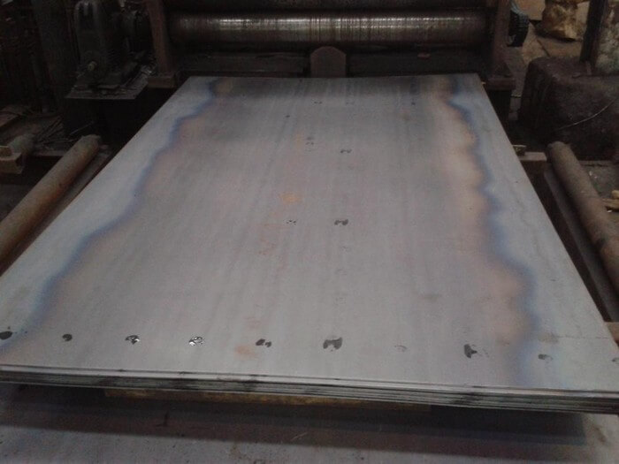 Wear-resistant steel plate