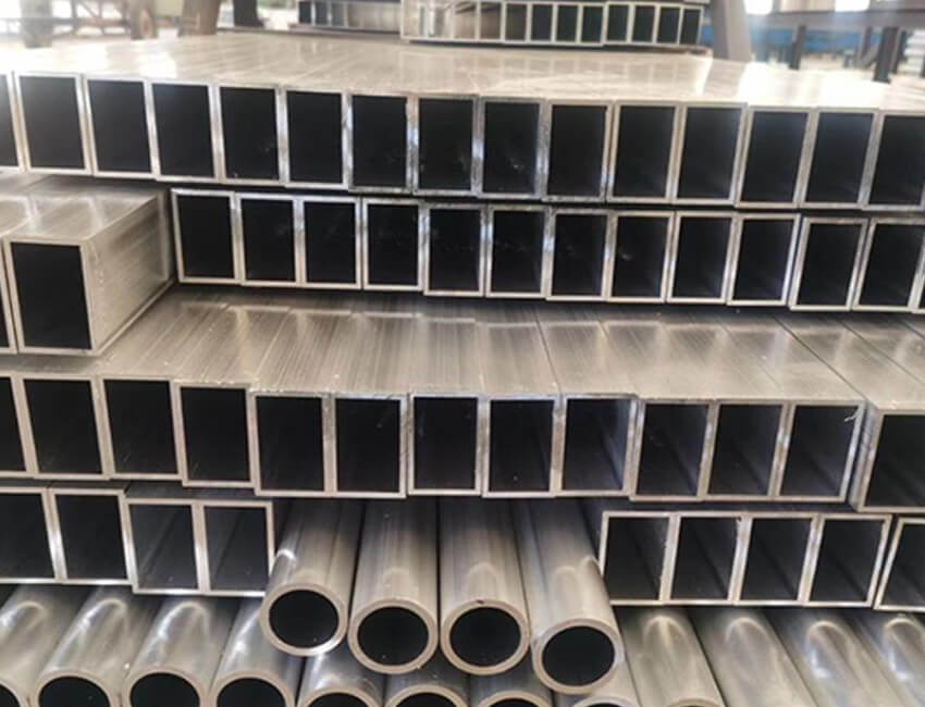Proveedor de tubos cuadrados de aluminio.