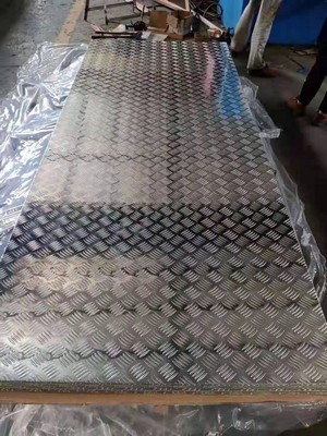 Fábrica de placas patrón de acero inoxidable.